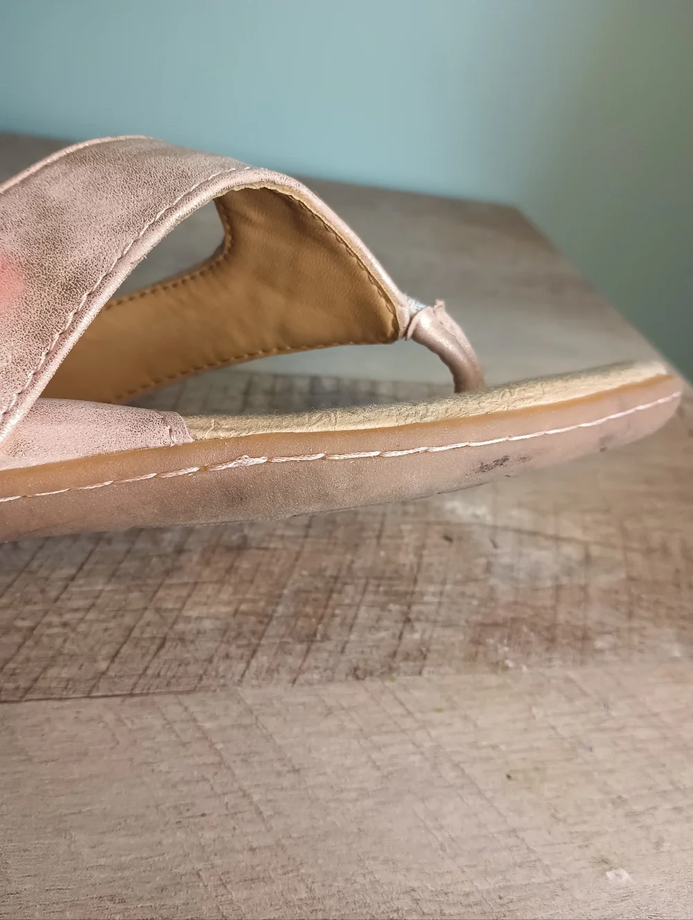 BOC Womens Cadore Metallic Thong Sandals 8 Rose Gold Comfort Beach Travel Vegan - Picture 10 of 12